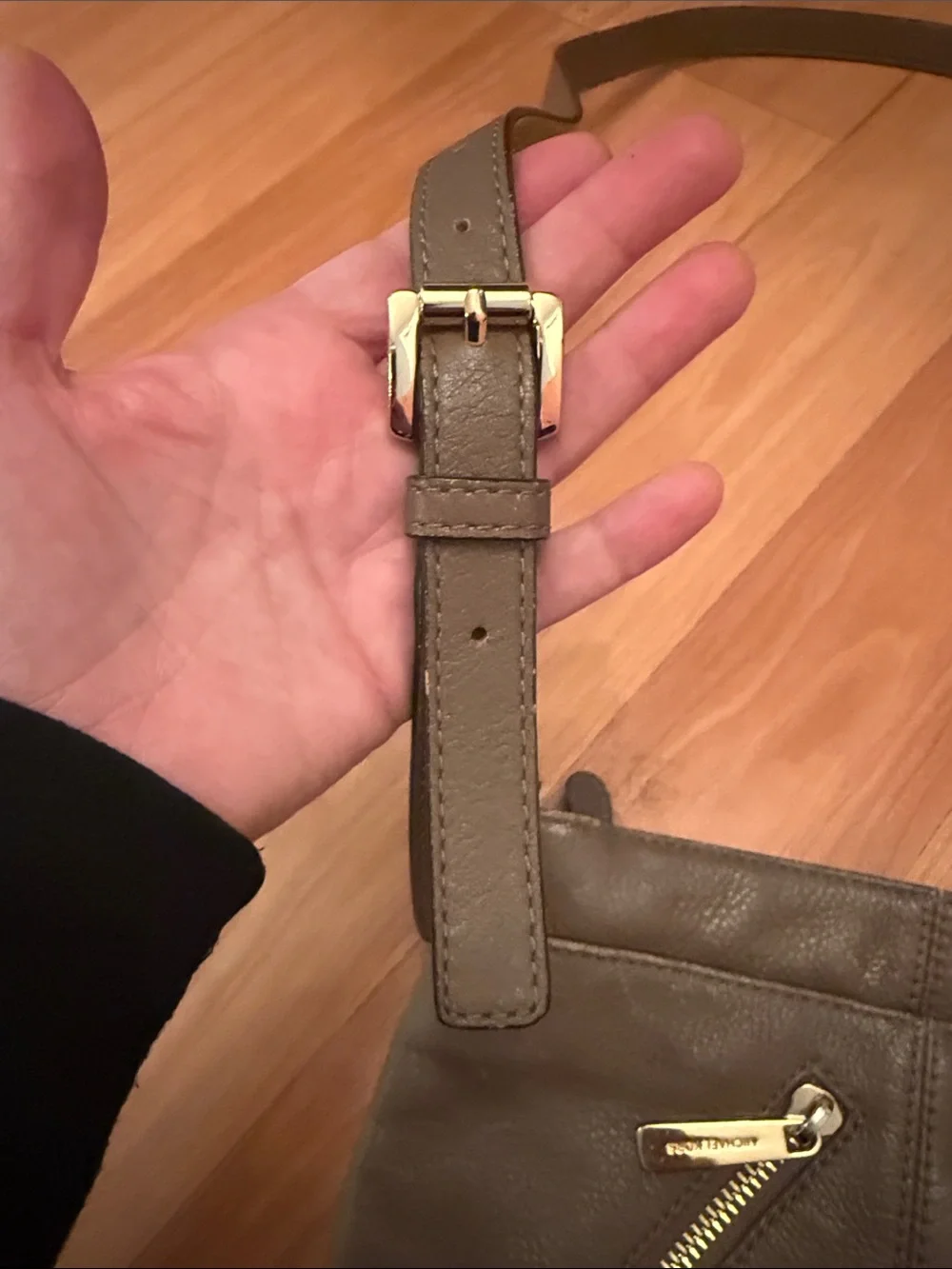 Michael Kors crossbody design pebbled